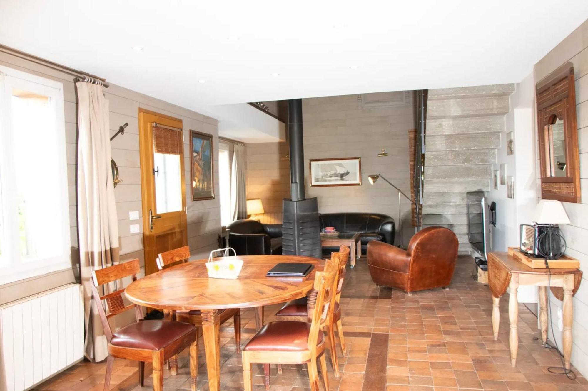 Chalet de 4 chambres avec vue sur le lac jardin amenage et wifi a Marigny l'Eglise Extérieur photo